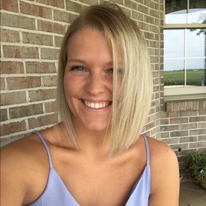 Meet your Posher, Alyssa